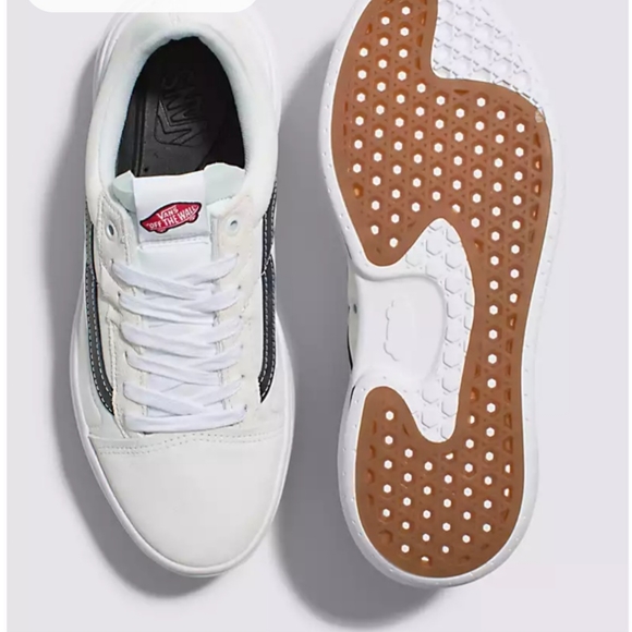 Old Skool Overt CC Shoe VANS- brand new shape* ladies 10 or men's 8.5 - White. - Picture 3 of 11